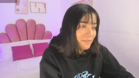 Shalena  online show from September 2025 08:08:02 PM