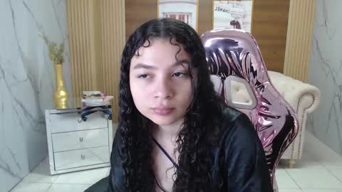Snapshot of shalon_diaz_sub chatting on November 2025 01:15:02 PM Shalon online show from November 2025 01:15:02 PM