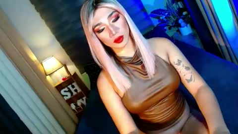 Snapshot of shane_hugexx chatting on November 2025 04:28:01 PM MISS SHANE online show from November 2025 04:28:01 PM