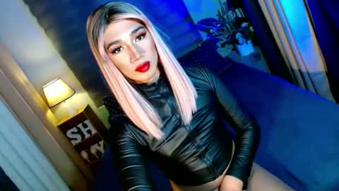 Snapshot of shane_hugexx chatting on November 2025 09:14:01 PM MISS SHANE online show from November 2025 09:14:01 PM