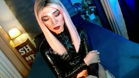 Snapshot of shane_hugexx chatting on November 2025 06:52:02 PM MISS SHANE online show from November 2025 06:52:02 PM