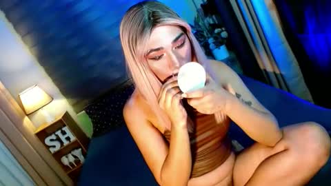 Snapshot of shane_hugexx chatting on December 2025 06:39:01 PM MISS SHANE online show from December 2025 06:39:01 PM