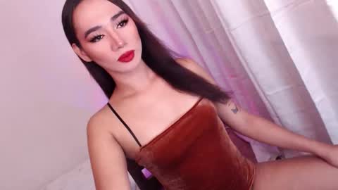 Snapshot of shane_hugexx chatting on February 2026 03:38:02 AM MISS SHANE online show from February 2026 03:38:02 AM