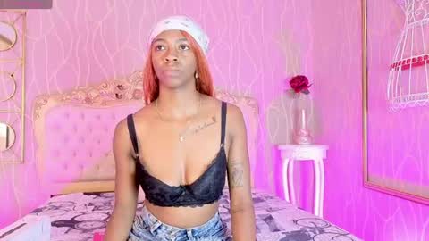 Snapshot of shanelle__ chatting on June 2026 03:42:02 PM S H A N E L L E online show from June 2026 03:42:02 PM