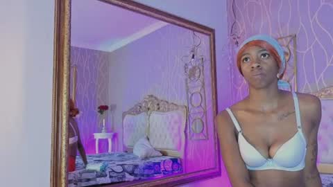 Snapshot of shanelle__ chatting on July 2026 03:29:01 PM S H A N E L L E online show from July 2026 03:29:01 PM