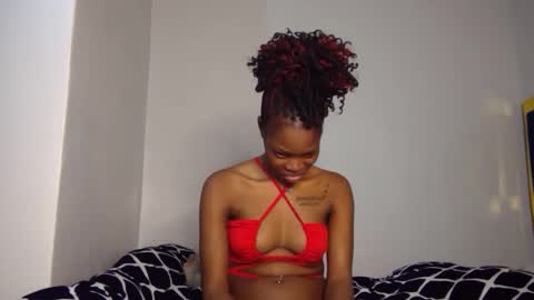 Snapshot of shania_sleigh chatting on January 2025 07:37:01 PM shania_sleigh online show from January 2025 07:37:01 PM