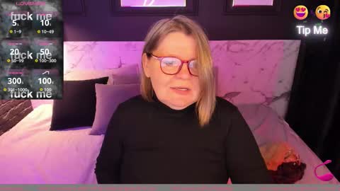 Snapshot of shannonshine chatting on November 2025 05:07:02 AM Shannon online show from November 2025 05:07:02 AM