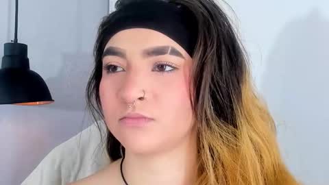 Shanntal  online show from October 2025 07:14:01 PM