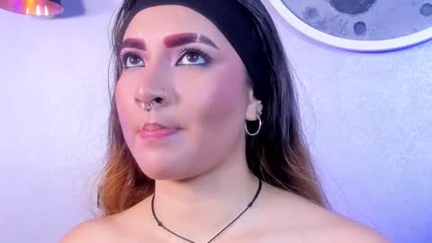 Shanntal  online show from November 2025 07:58:02 PM