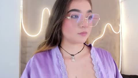 Shanntal  online show from February 2026 07:54:01 PM