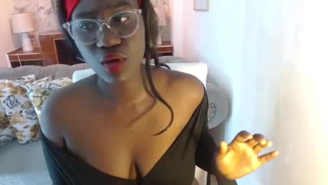 shanntall_tk online show from February 2025 03:42:02 PM