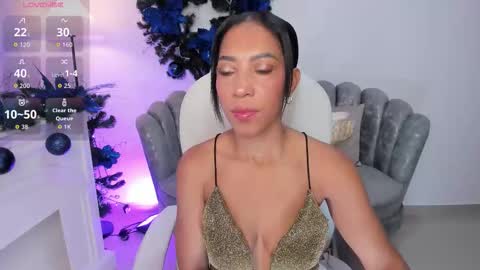 Snapshot of shantall_wills chatting on December 2025 12:20:01 PM Shantall wills online show from December 2025 12:20:01 PM