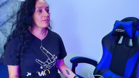 shantey online show from November 2025 01:44:01 PM