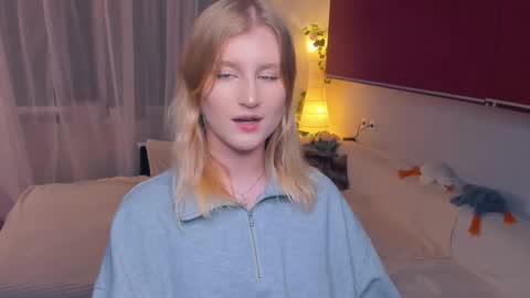 Snapshot of shantiyagin chatting on October 2025 09:04:02 PM Polly online show from October 2025 09:04:02 PM