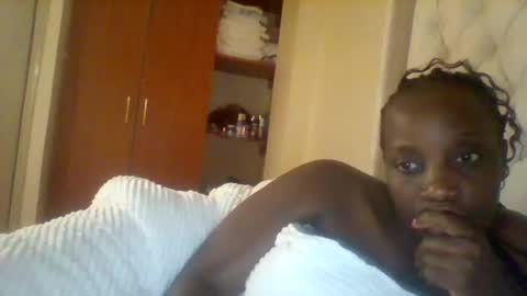 Snapshot of shantybaibe chatting on November 2025 10:10:02 PM shantybaibe online show from November 2025 10:10:02 PM