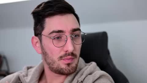 Snapshot of shape80 chatting on December 2024 07:23:01 PM frenchy boy online show from December 2024 07:23:01 PM