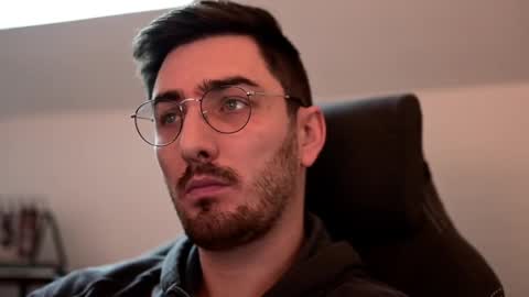 Snapshot of shape80 chatting on December 2024 12:22:01 PM frenchy boy online show from December 2024 12:22:01 PM