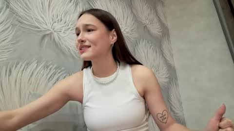 Alica online show from November 2025 12:30:01 PM