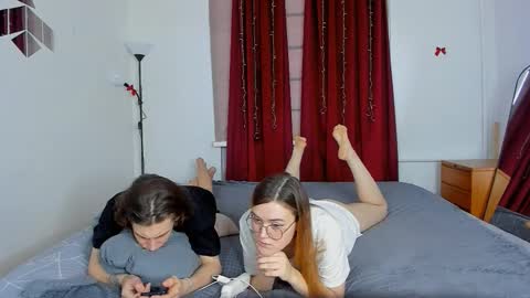 San and Wendy online show from January 2026 12:00:01 PM