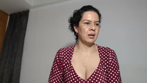 sharickleon11 online show from September 2025 12:45:01 AM