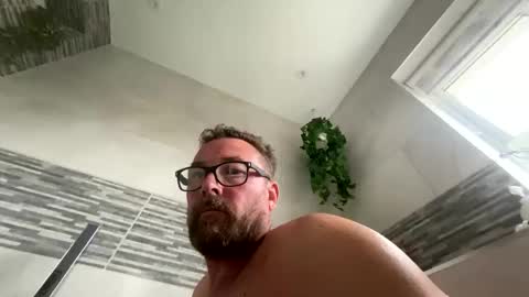 Sharksboy online show from September 2025 04:43:02 PM