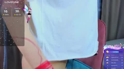 Snapshot of sharli_rose chatting on February 2025 07:46:01 PM Sharli online show from February 2025 07:46:01 PM