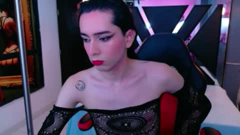 Sharlond online show from April 2026 12:32:02 PM