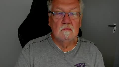 sharlots_pet online show from April 2026 09:47:02 AM