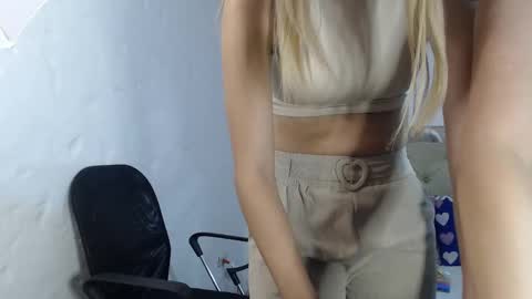 Snapshot of sharlotte__jones chatting on February 2025 03:15:02 PM Sara online show from February 2025 03:15:02 PM