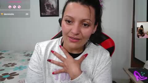 Snapshot of sharol_scarlett chatting on January 2025 01:52:01 AM paola online show from January 2025 01:52:01 AM