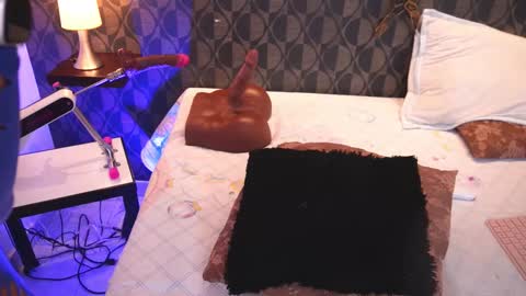 Snapshot of sharomross chatting on October 2025 04:13:02 PM Sharom online show from October 2025 04:13:02 PM