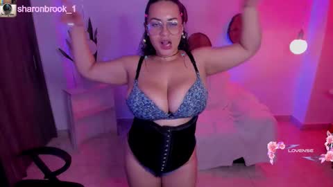 Snapshot of sharon_brook chatting on November 2025 05:28:02 AM sharon_brook online show from November 2025 05:28:02 AM