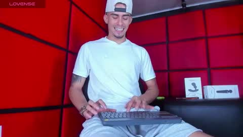 Sharon  Tyga online show from November 2025 04:26:02 AM