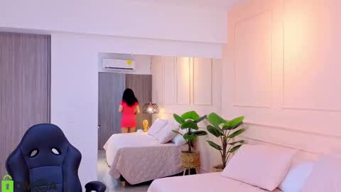 Sharon online show from November 2025 03:49:01 AM