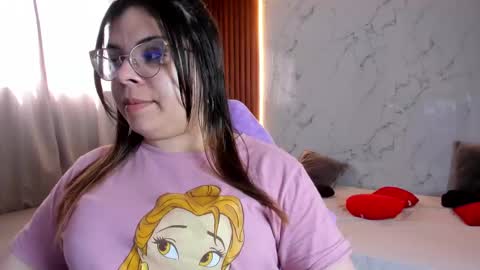 Snapshot of shasha_bloom chatting on September 2025 07:47:02 PM SASHA BLOOM online show from September 2025 07:47:02 PM