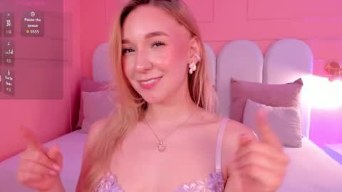 Snapshot of shatall_rouge chatting on May 2026 01:20:02 PM Shantall online show from May 2026 01:20:02 PM