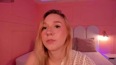 Snapshot of shatall_rouge chatting on May 2026 11:39:01 PM Shantall online show from May 2026 11:39:01 PM