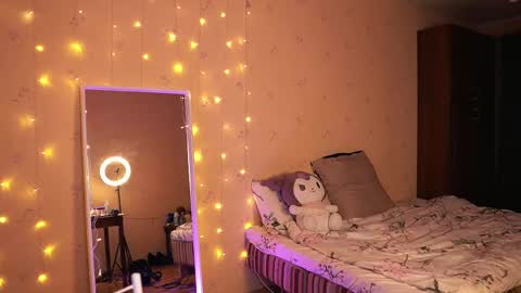 Snapshot of shawty_girl_ chatting on February 2025 03:29:01 PM Sonya online show from February 2025 03:29:01 PM