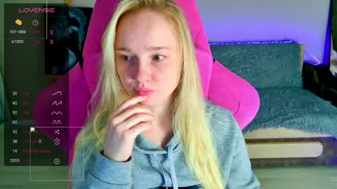 Snapshot of shawty_miia chatting on May 2026 07:15:01 PM shawty_miia online show from May 2026 07:15:01 PM