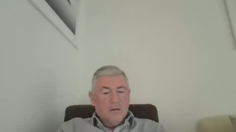 Snapshot of she52 chatting on November 2025 03:33:02 PM she52 online show from November 2025 03:33:02 PM