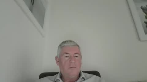 Snapshot of she52 chatting on November 2025 03:03:02 PM she52 online show from November 2025 03:03:02 PM