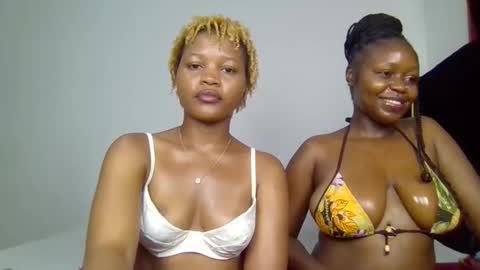 Snapshot of shea_bby chatting on December 2025 05:24:02 AM Shea online show from December 2025 05:24:02 AM