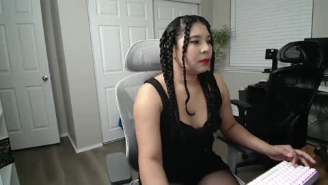 Snapshot of sheilyn_smith chatting on September 2025 10:05:02 AM sheilyn_smith online show from September 2025 10:05:02 AM