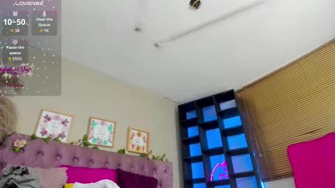 Shelby cute  online show from February 2026 12:45:01 PM