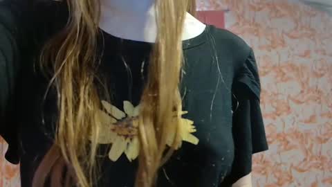 Erika online show from September 2025 07:14:02 PM