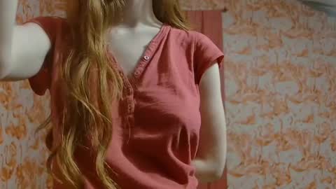 Erika online show from September 2025 05:11:02 AM