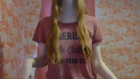 Erika online show from October 2025 07:13:01 PM