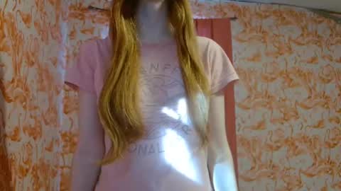 Erika online show from November 2025 08:19:01 PM