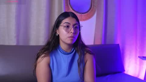 Snapshot of shelleymorell chatting on November 2025 02:29:02 PM Transmission schedule Monday - Friday 715 am to 200 pm time Colombia online show from November 2025 02:29:02 PM