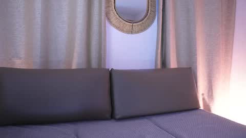 Snapshot of shelleymorell chatting on November 2025 02:39:02 PM Transmission schedule Monday - Friday 715 am to 200 pm time Colombia online show from November 2025 02:39:02 PM